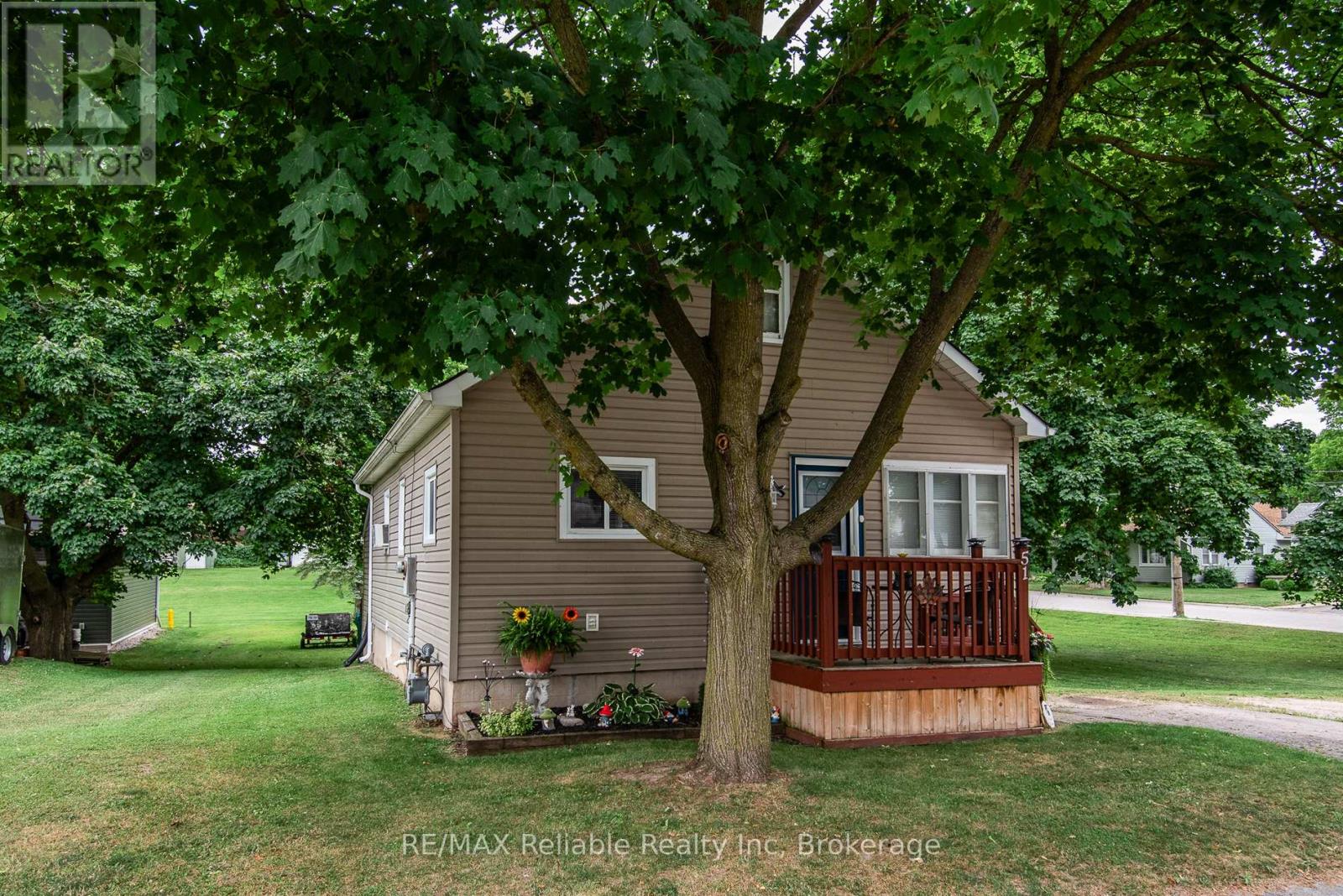 51 Dunlop Street, Central Huron, Ontario  N0M 1L0 - Photo 4 - X12312659