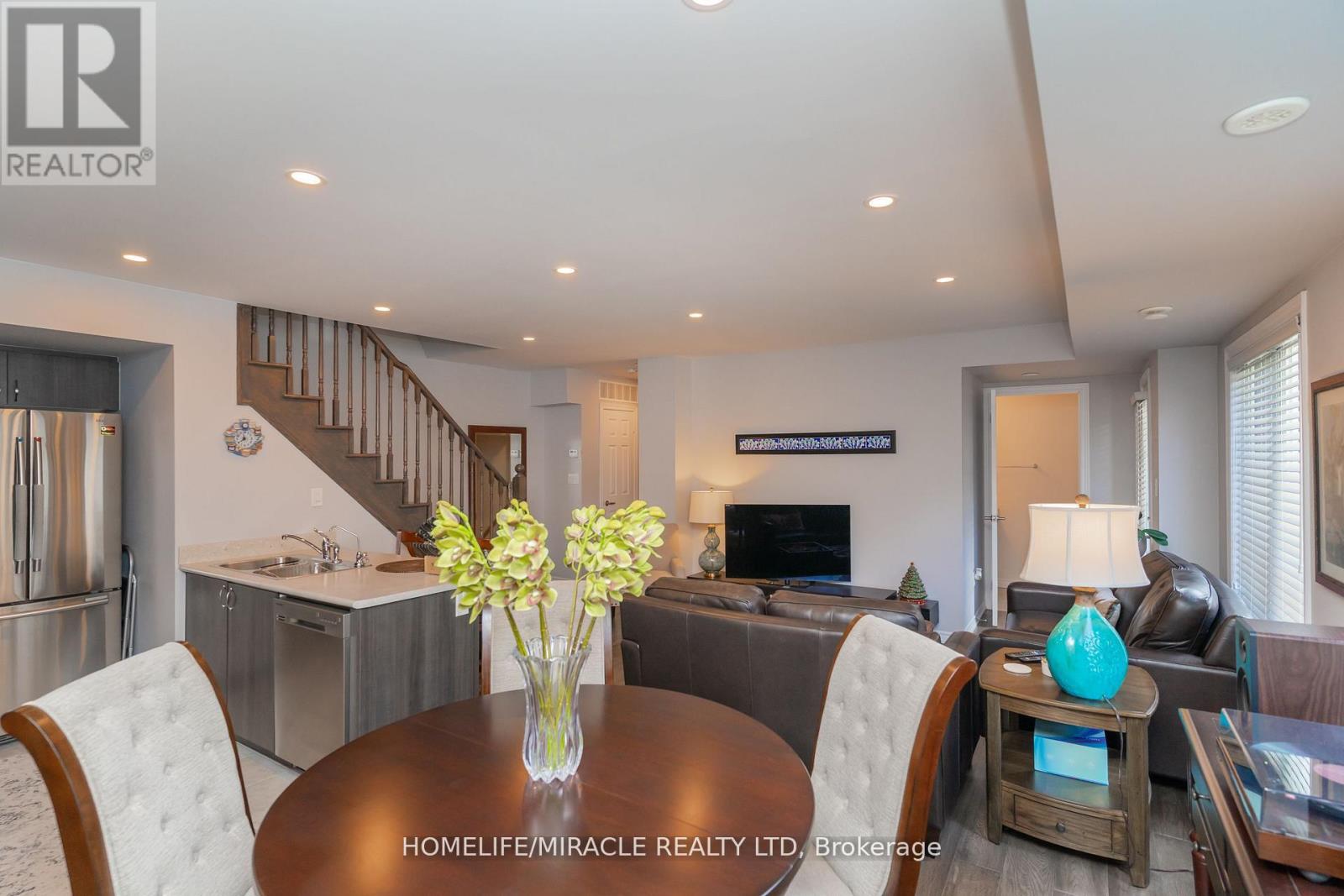 140 - 200 Veterans Drive, Brampton, Ontario  L7A 4S6 - Photo 11 - W12312498