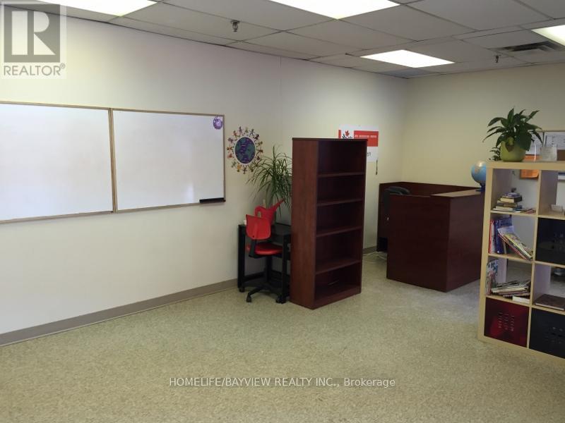 Unit 22 - 1111 Flint Road, Toronto, Ontario  M3J 3C7 - Photo 11 - W12312516