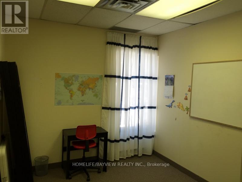 Unit 22 - 1111 Flint Road, Toronto, Ontario  M3J 3C7 - Photo 13 - W12312516