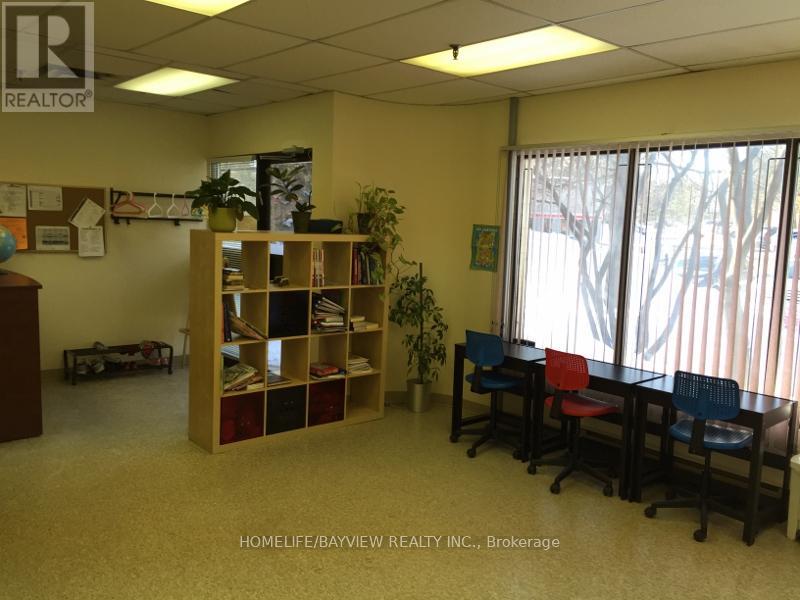 Unit 22 - 1111 Flint Road, Toronto, Ontario  M3J 3C7 - Photo 5 - W12312516