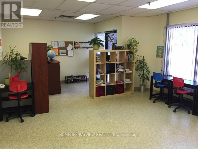 Unit 22 - 1111 Flint Road, Toronto, Ontario  M3J 3C7 - Photo 9 - W12312516