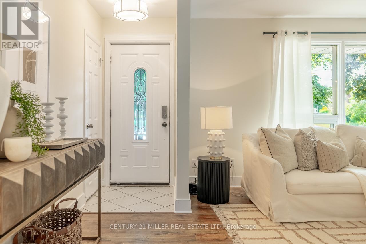 Property at 182 METCALFE STREET image 3