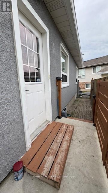 Basement Unit - 134 St. David's Road, St. Catharines, Ontario  L2T 1R1 - Photo 3 - X12312541