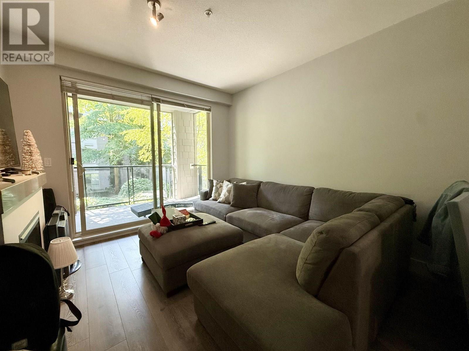 215 7478 Byrnepark Walk, Burnaby, British Columbia  V3N 0B5 - Photo 2 - R3031538
