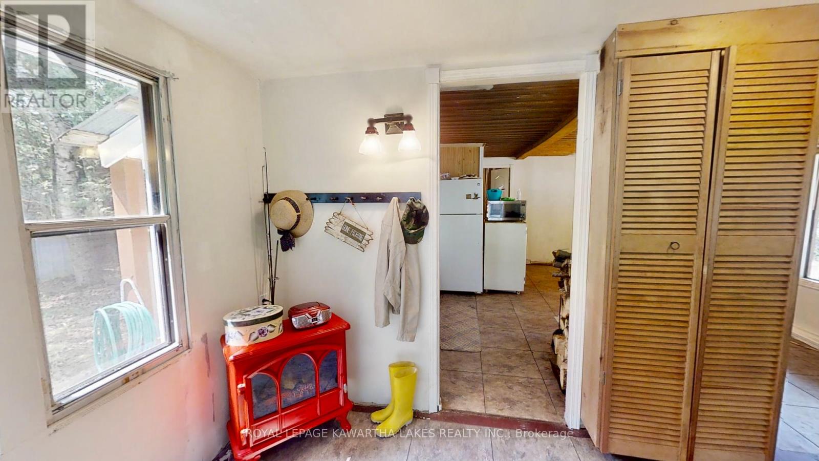 81 Mcguire Beach Road, Kawartha Lakes, Ontario  K0M 2B0 - Photo 17 - X12312657