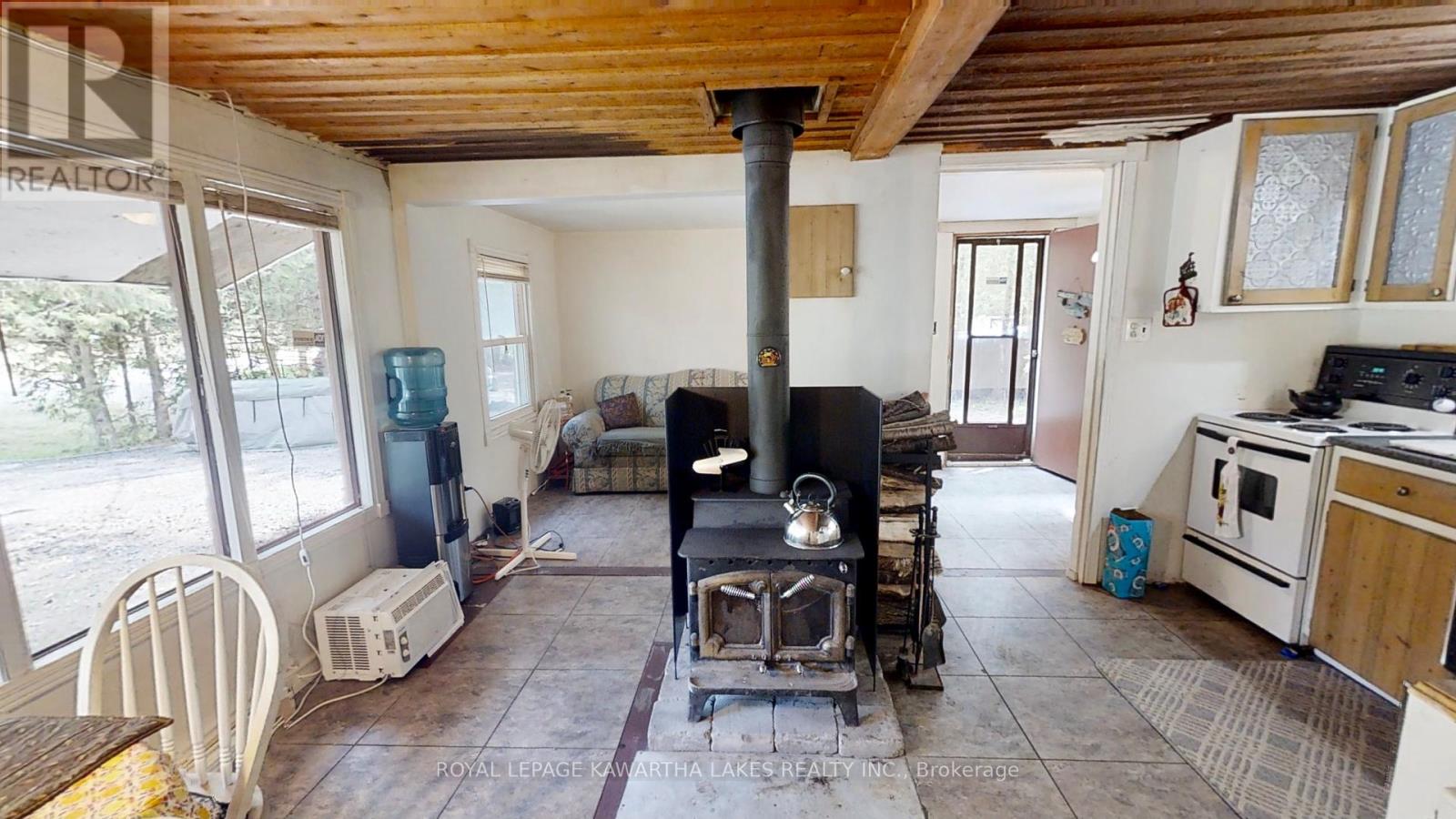 81 Mcguire Beach Road, Kawartha Lakes, Ontario  K0M 2B0 - Photo 22 - X12312657