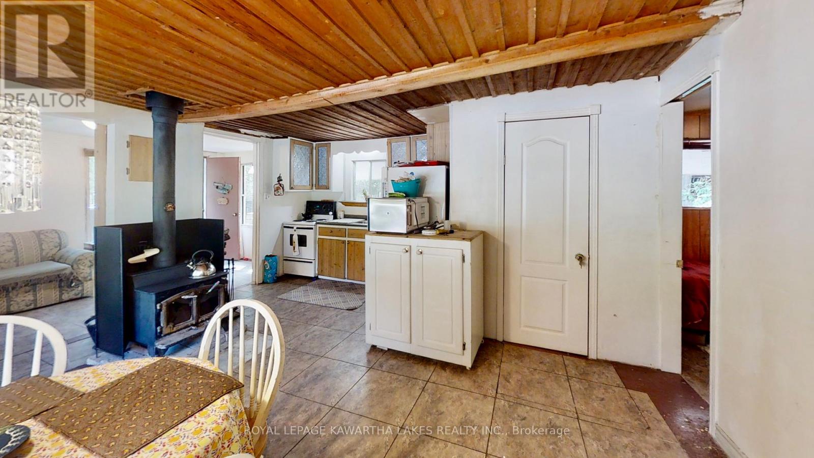 81 Mcguire Beach Road, Kawartha Lakes, Ontario  K0M 2B0 - Photo 23 - X12312657