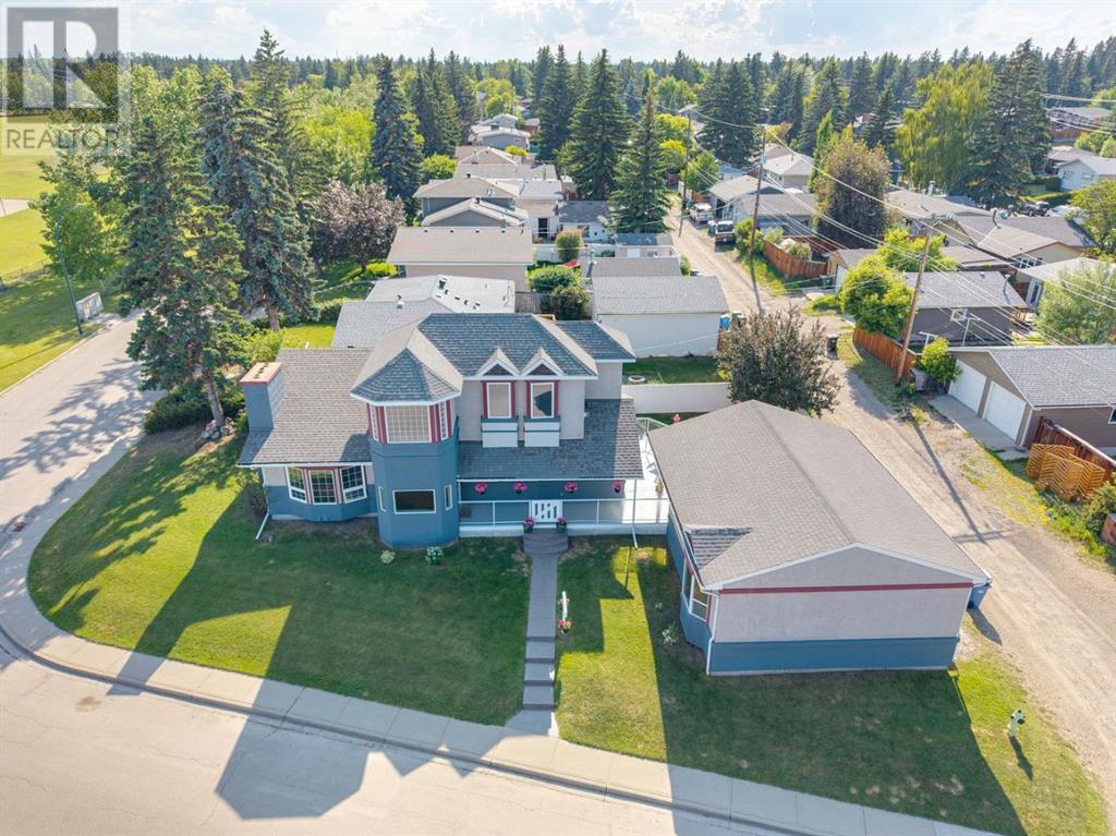 Property at 71 Sackville Drive SW image 1