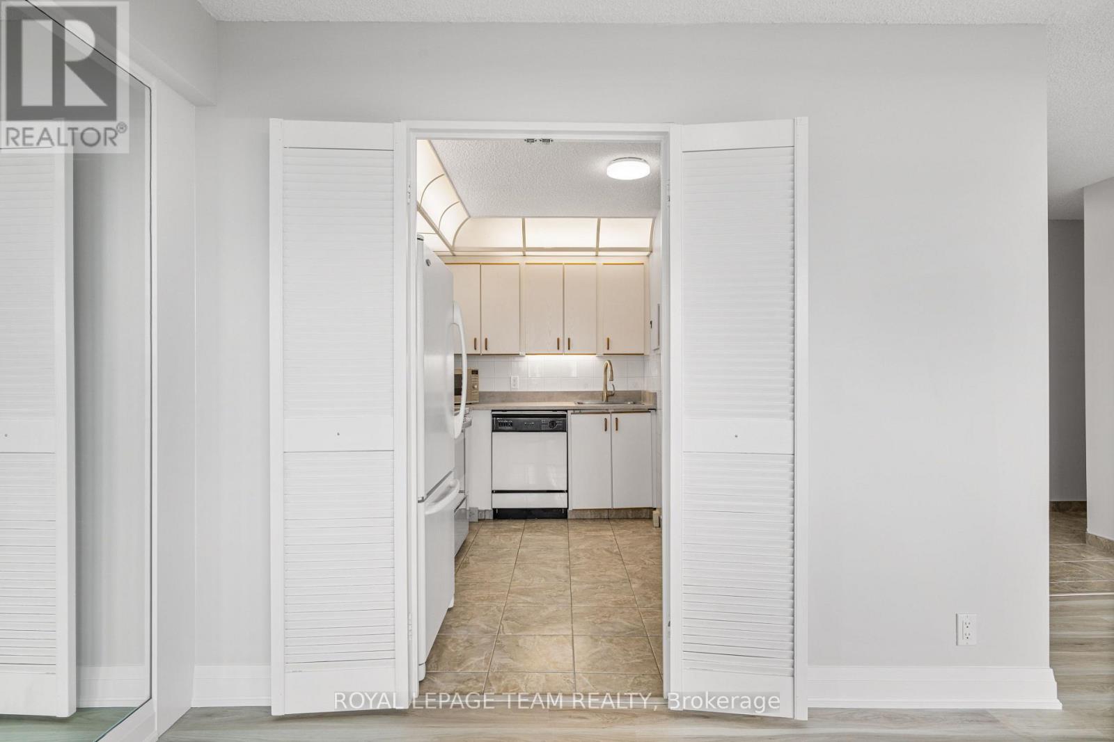 1607 - 1285 Cahill Drive, Ottawa, Ontario  K1V 9A7 - Photo 11 - X12312447