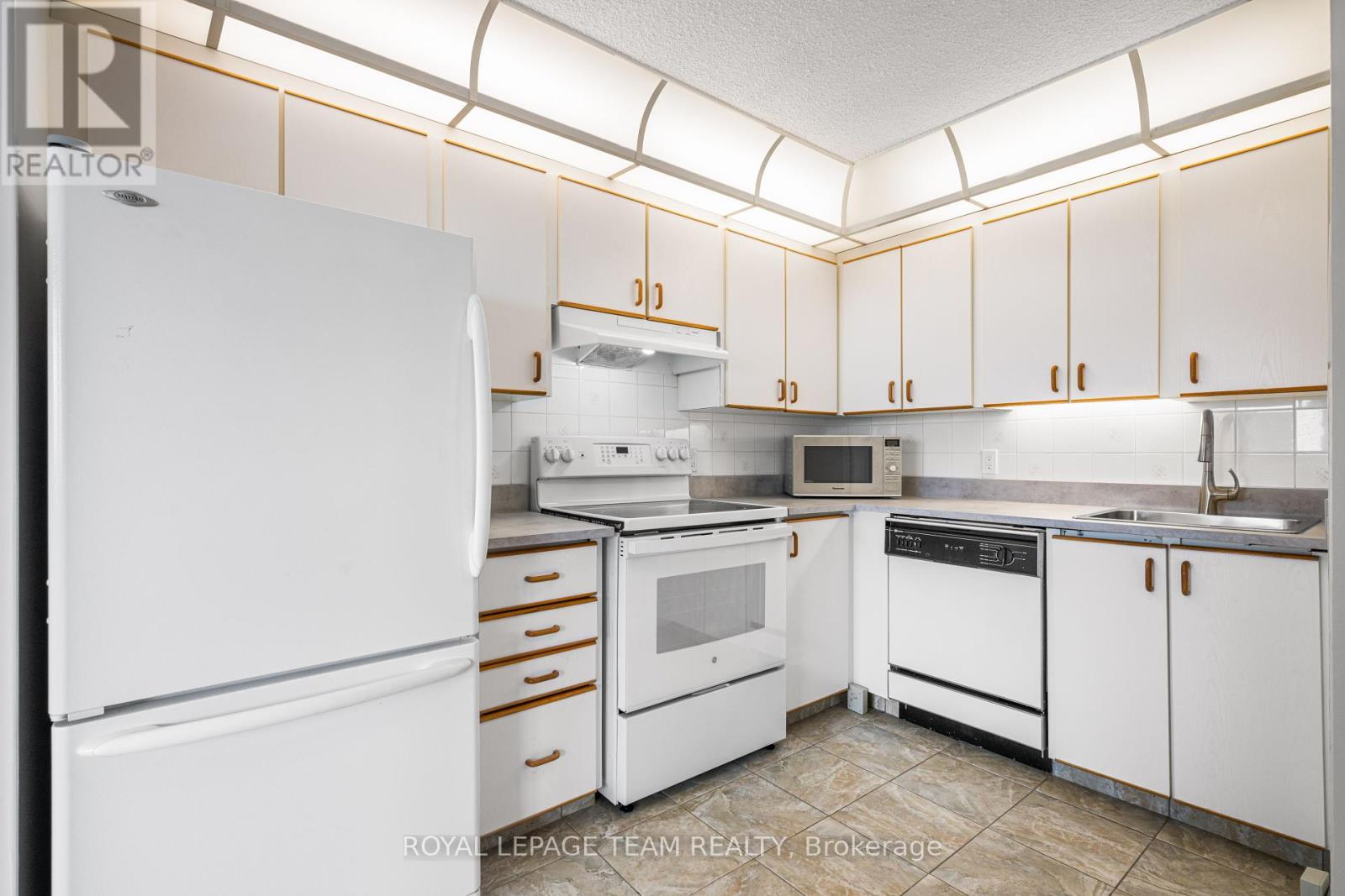 1607 - 1285 Cahill Drive, Ottawa, Ontario  K1V 9A7 - Photo 13 - X12312447