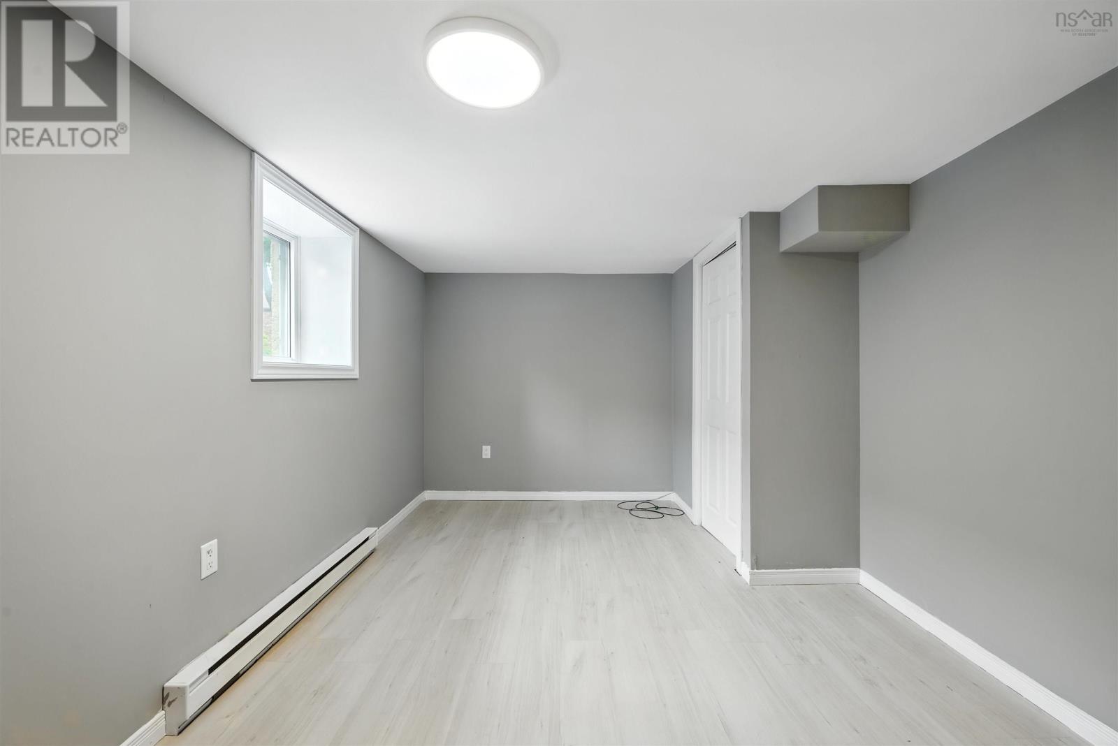 6944 Leppert Street, Halifax, Nova Scotia  B3L 1N8 - Photo 31 - 202515113