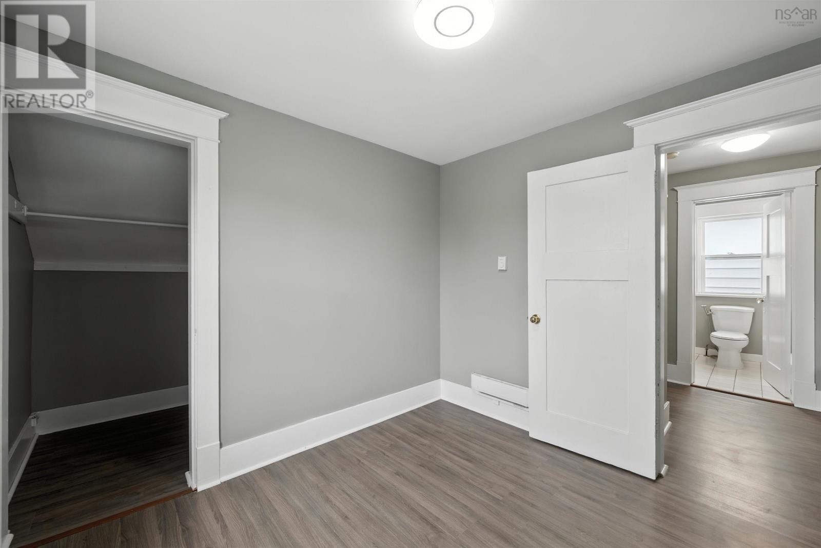 6944 Leppert Street, Halifax, Nova Scotia  B3L 1N8 - Photo 11 - 202515113