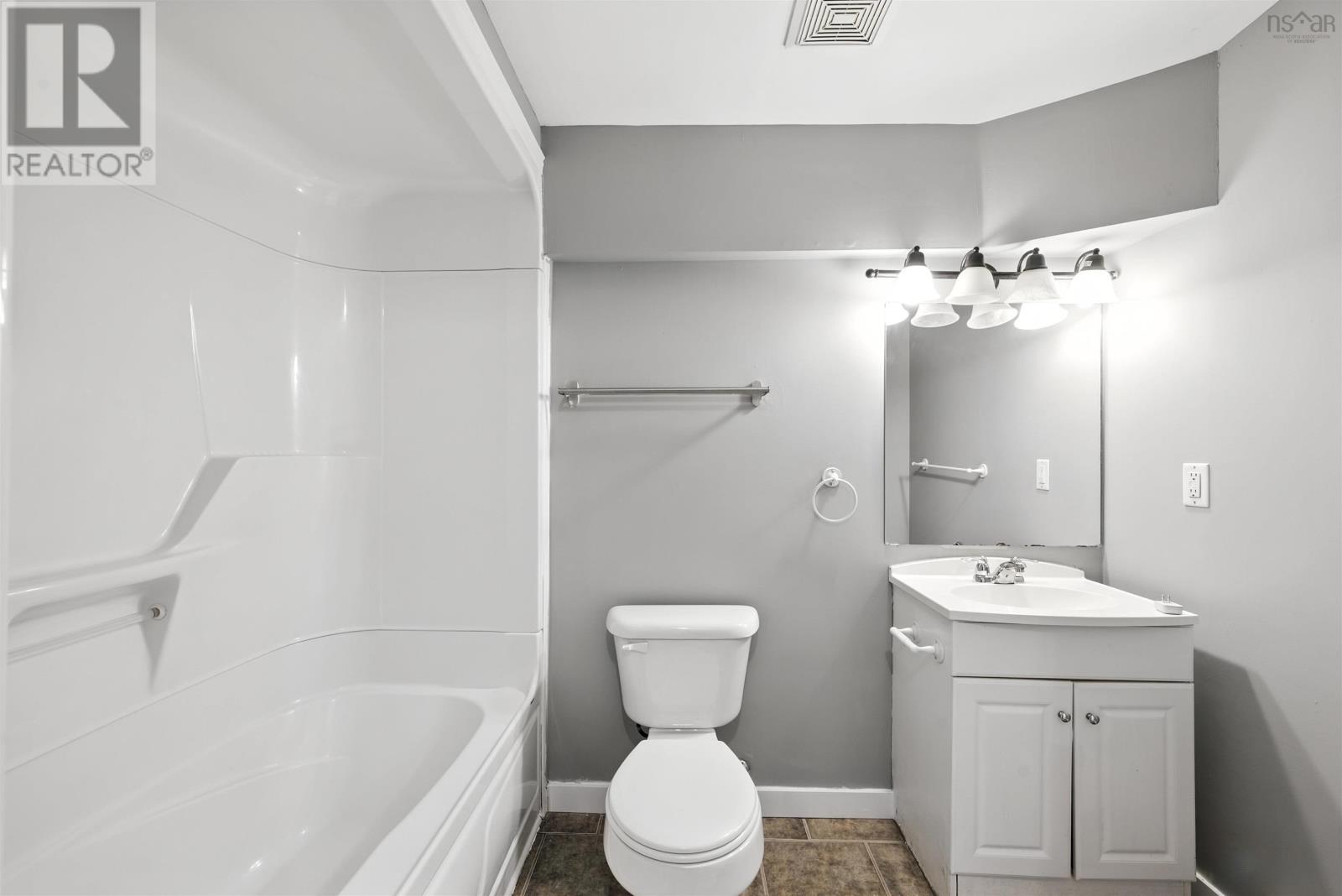 6944 Leppert Street, Halifax, Nova Scotia  B3L 1N8 - Photo 29 - 202515112