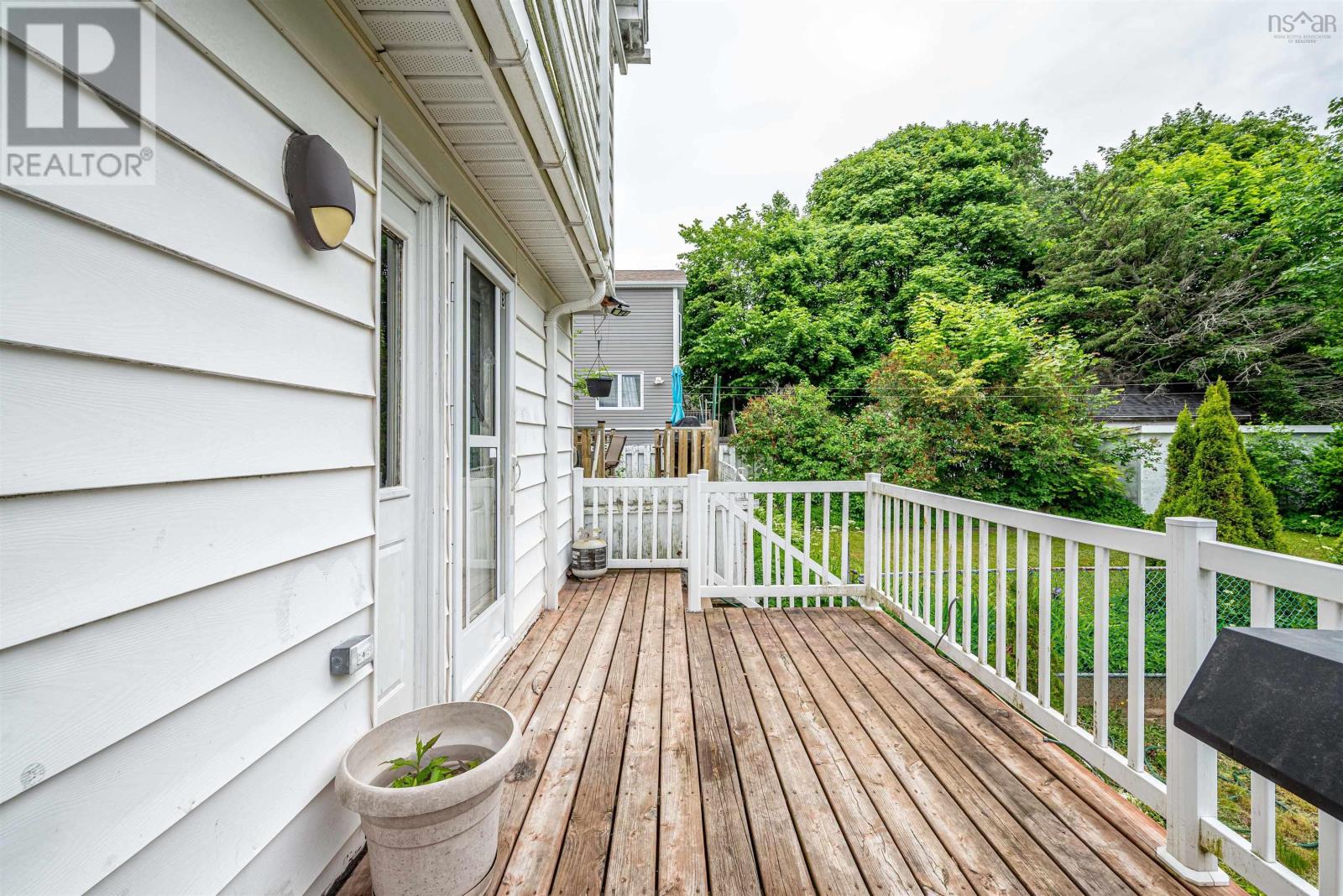 6944 Leppert Street, Halifax, Nova Scotia  B3L 1N8 - Photo 12 - 202515113