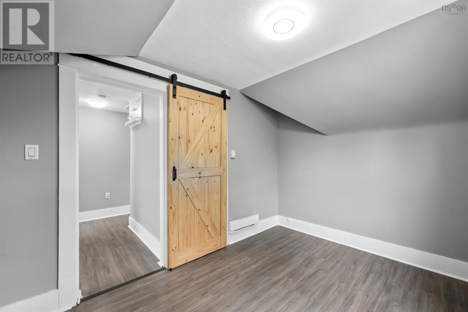 6944 Leppert Street, Halifax, Nova Scotia  B3L 1N8 - Photo 10 - 202515112