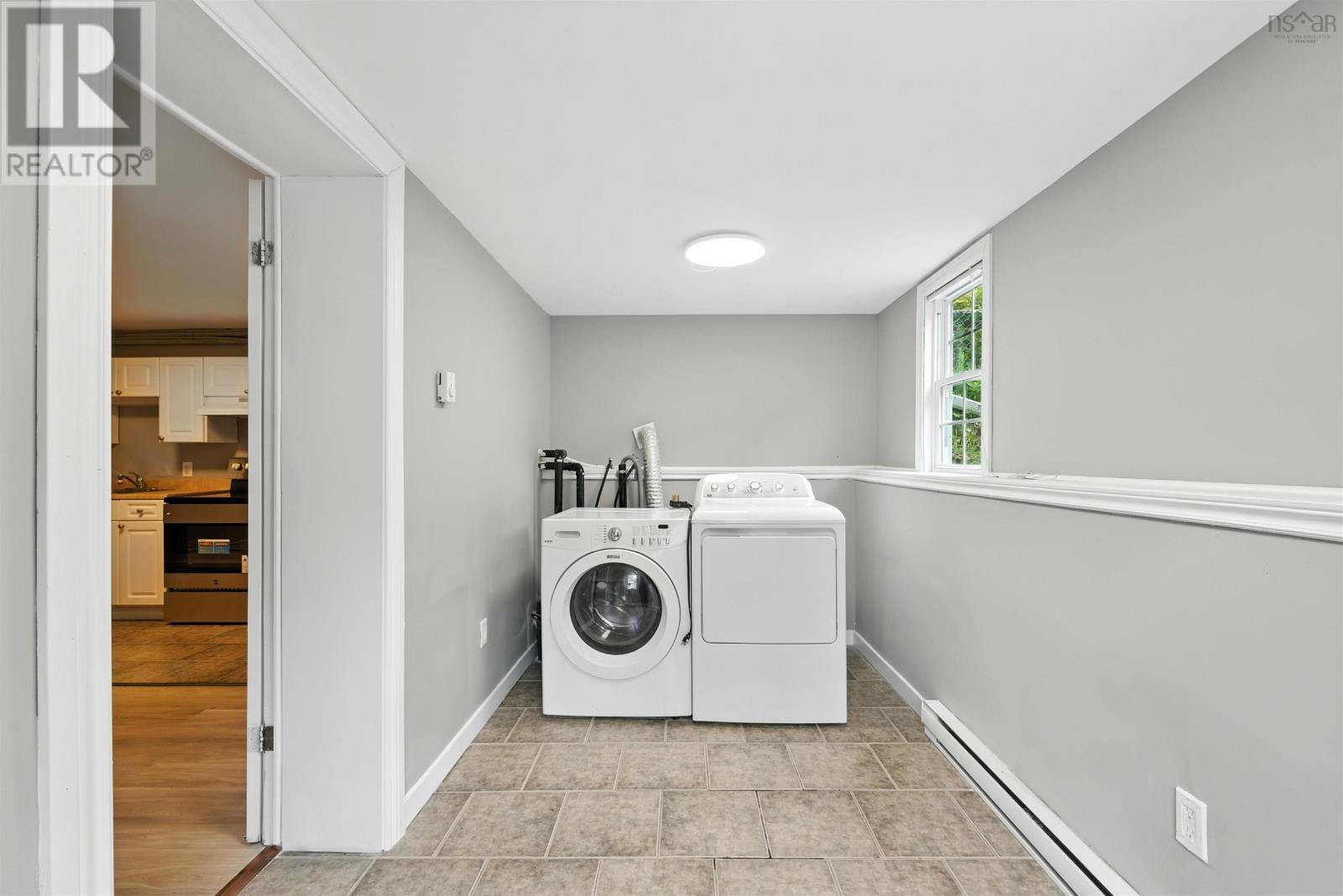 6944 Leppert Street, Halifax, Nova Scotia  B3L 1N8 - Photo 25 - 202515112