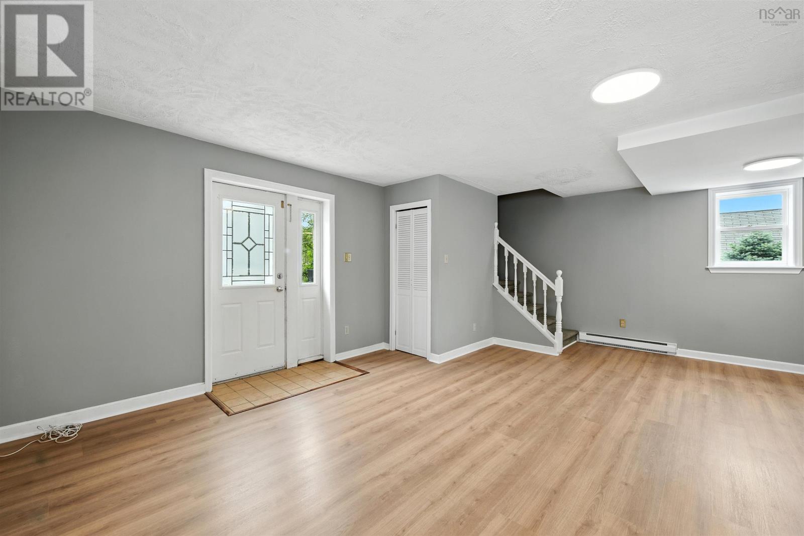 6944 Leppert Street, Halifax, Nova Scotia  B3L 1N8 - Photo 14 - 202515113