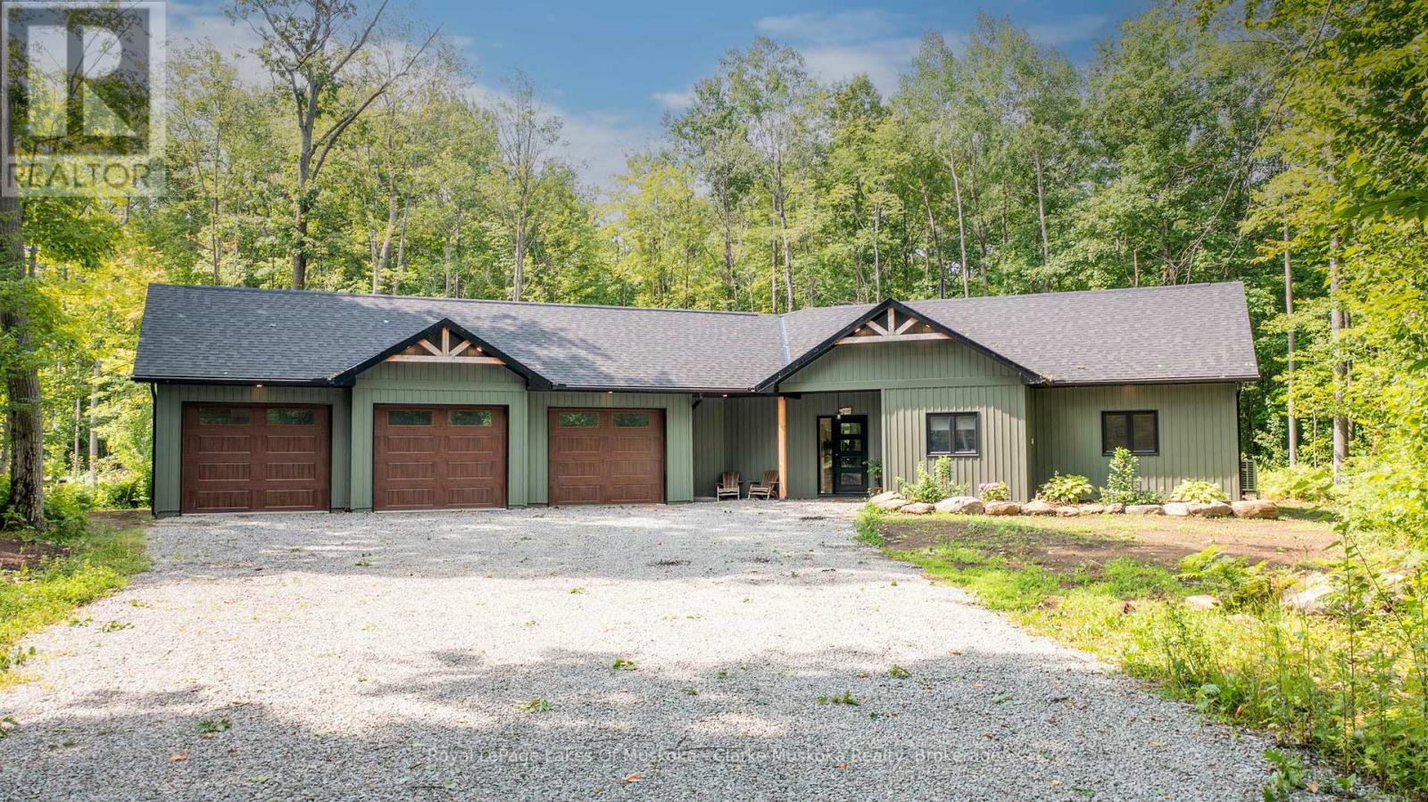 3278 RUSSELL DRIVE, Severn, Ontario