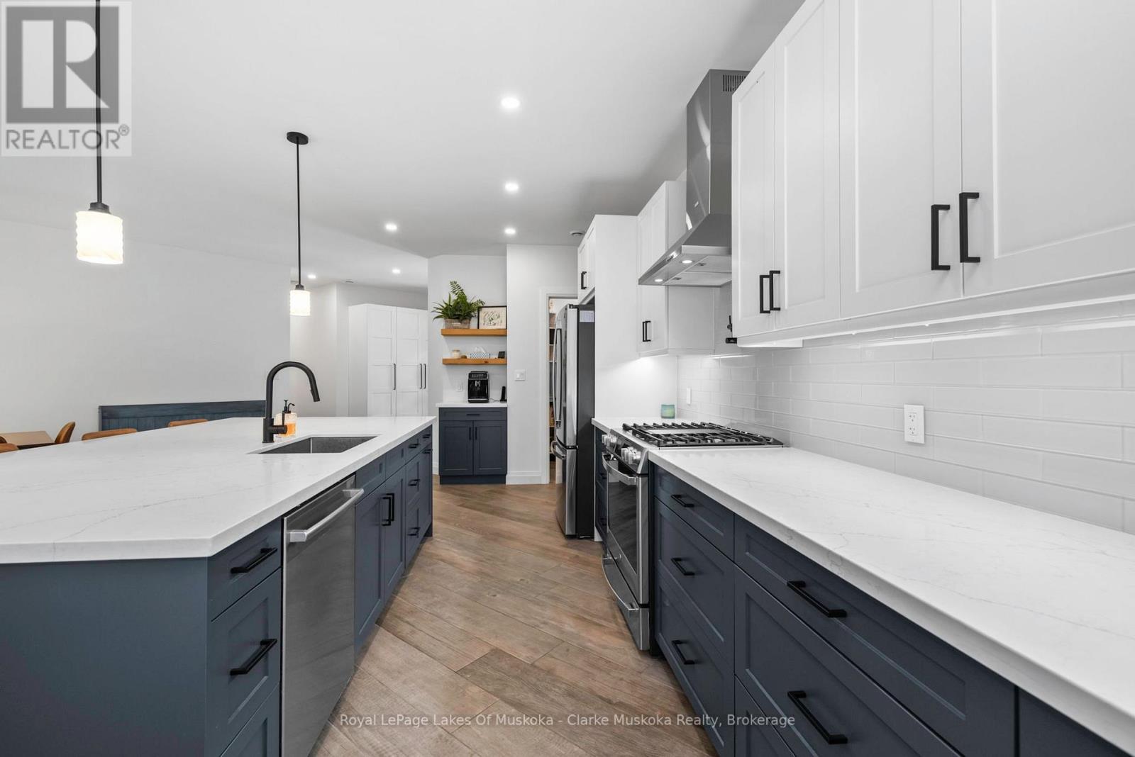 3278 Russell Drive, Severn, Ontario  L0K 1S0 - Photo 6 - S12312791