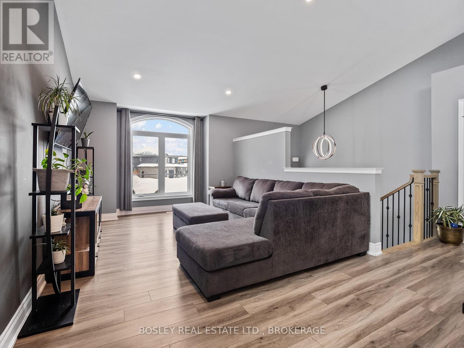 Property at 2756 ARROWSMITH COURT image 5