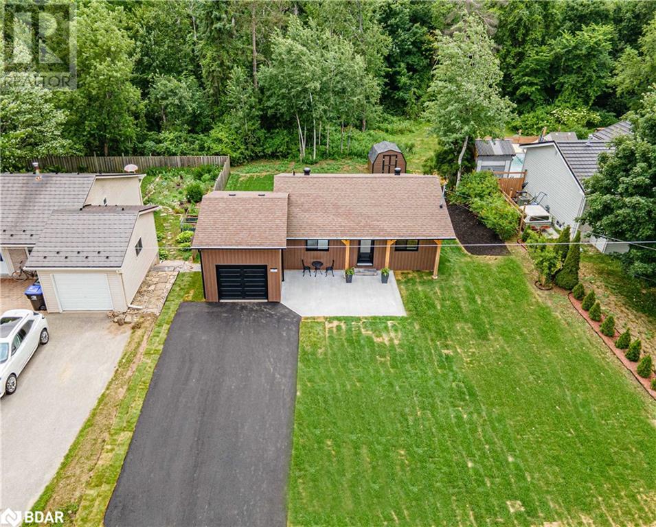 Property at 47 SANDSPRINGS Crescent image 4