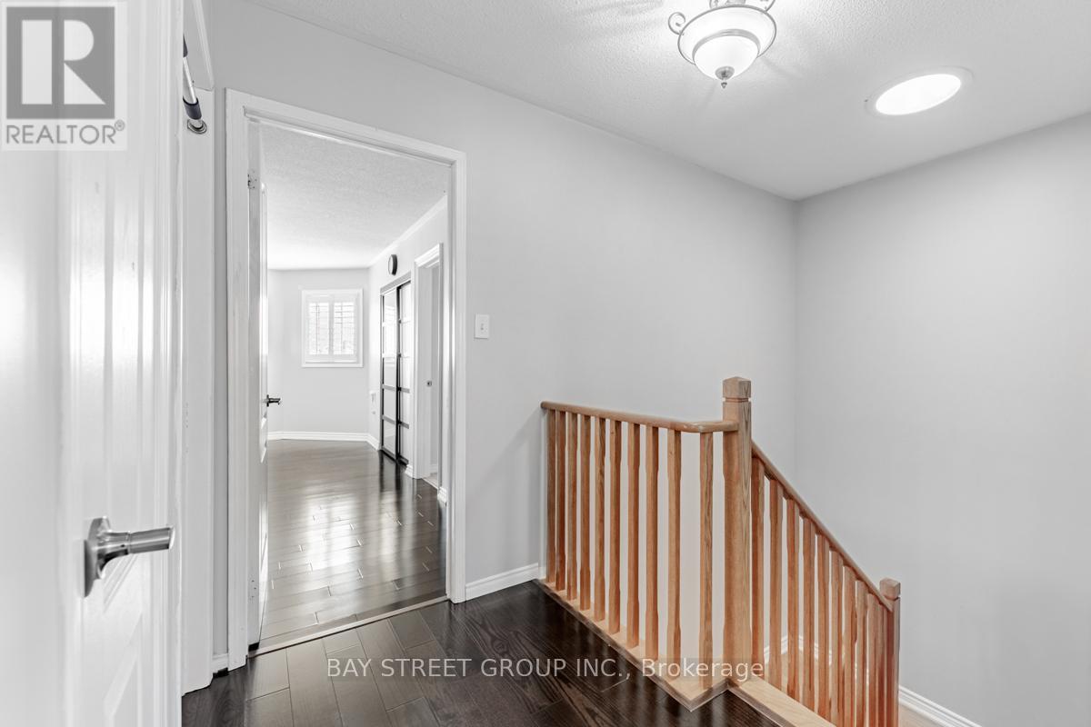 98 Royalpark Way, Vaughan (Elder Mills), Ontario  L4H 1J5 - Photo 17 - N12312656