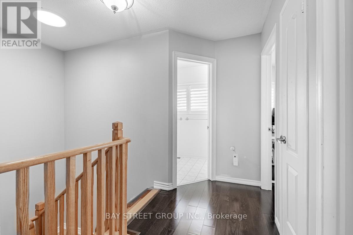 98 Royalpark Way, Vaughan (Elder Mills), Ontario  L4H 1J5 - Photo 18 - N12312656