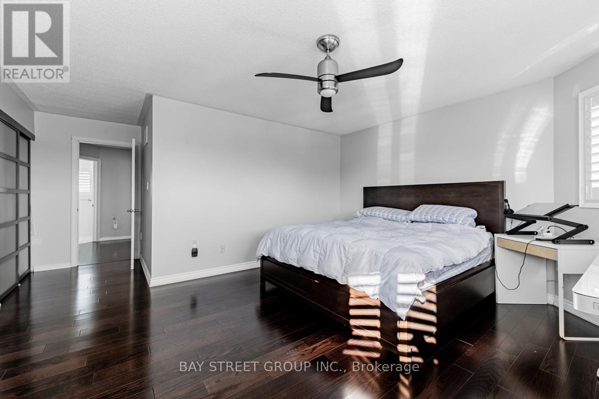 98 Royalpark Way, Vaughan (Elder Mills), Ontario  L4H 1J5 - Photo 20 - N12312656