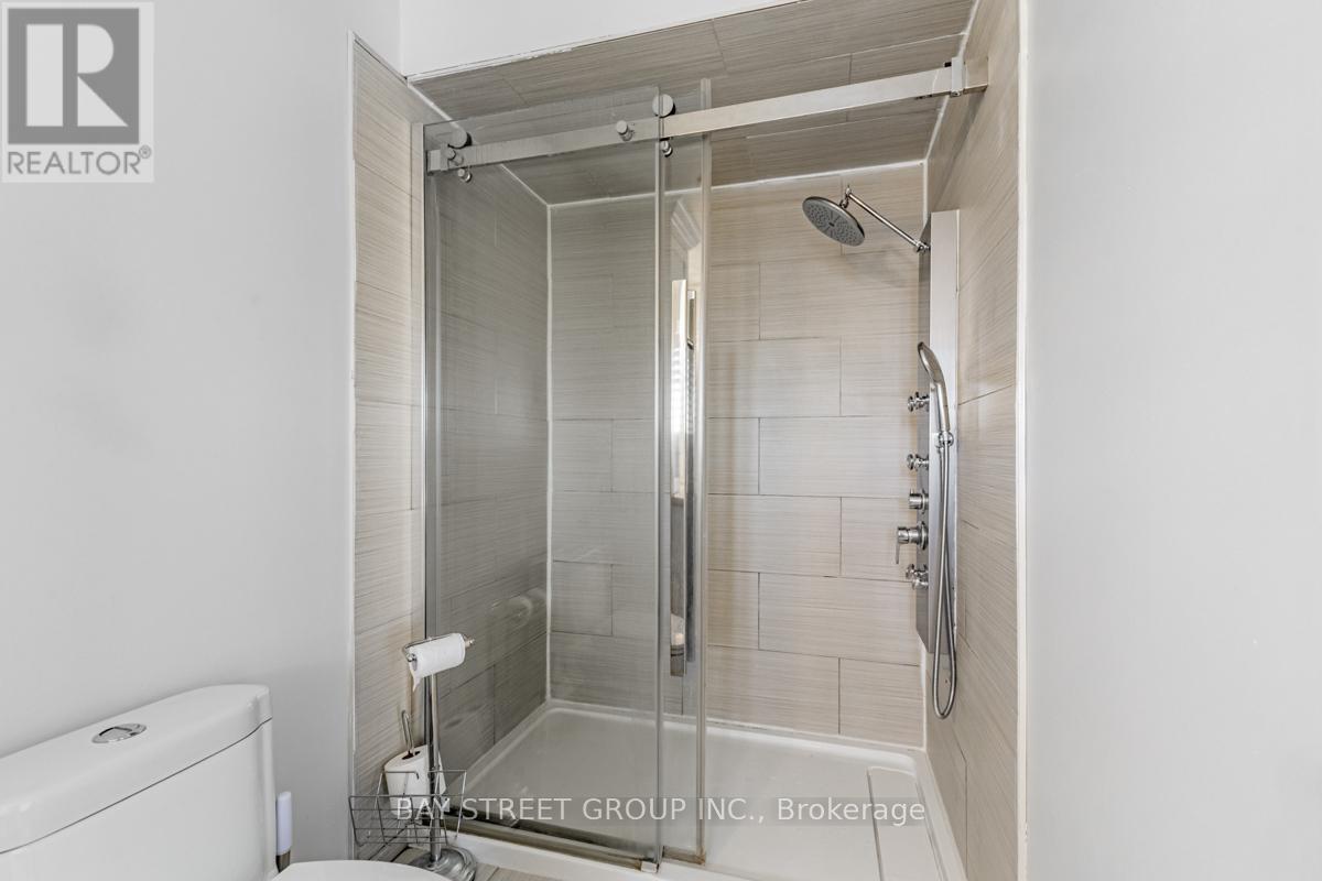 98 Royalpark Way, Vaughan (Elder Mills), Ontario  L4H 1J5 - Photo 23 - N12312656