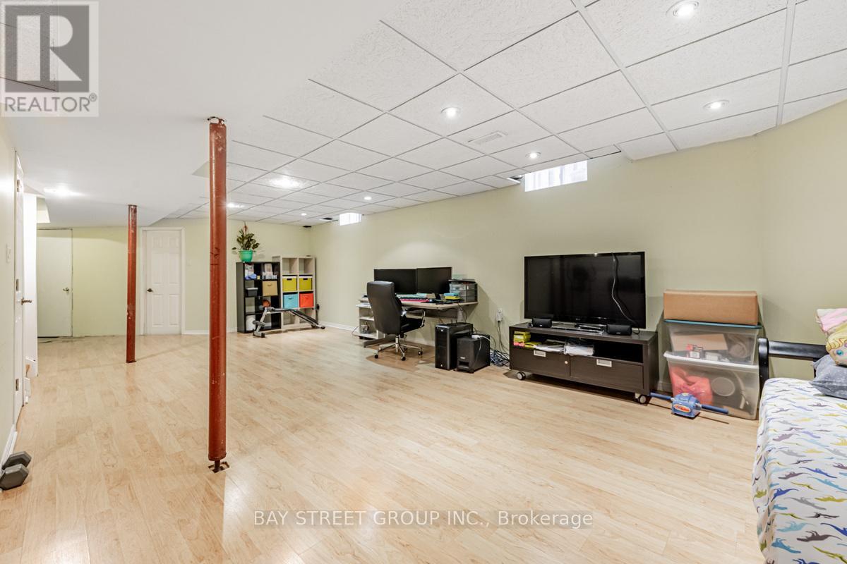 98 Royalpark Way, Vaughan (Elder Mills), Ontario  L4H 1J5 - Photo 32 - N12312656