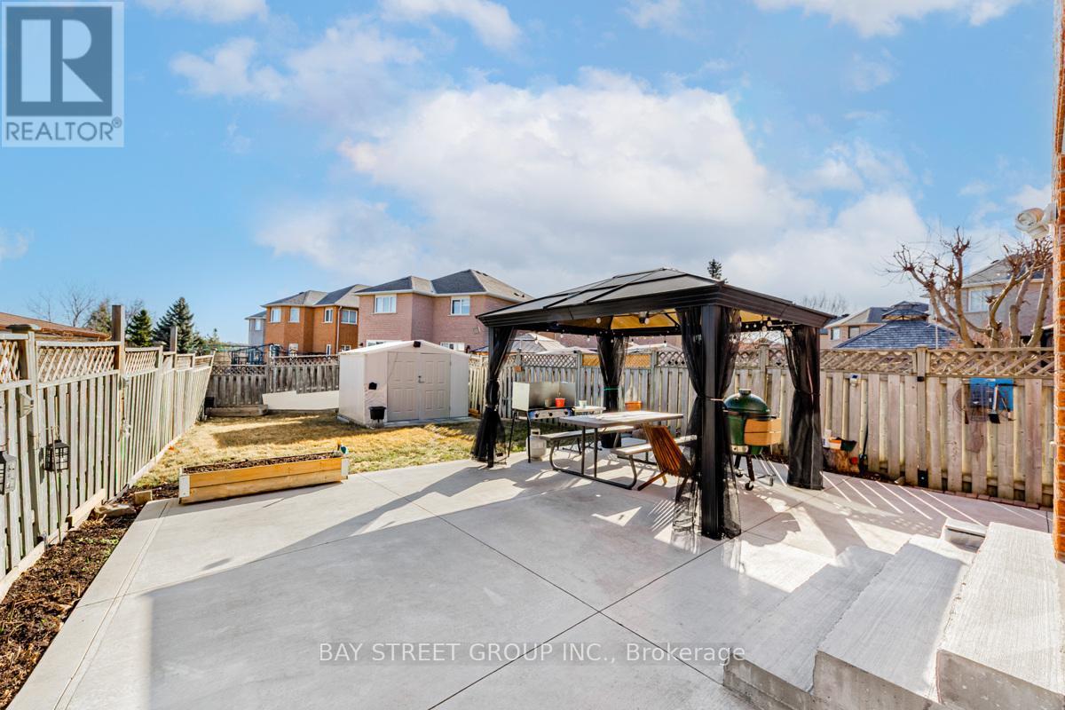 98 Royalpark Way, Vaughan (Elder Mills), Ontario  L4H 1J5 - Photo 35 - N12312656