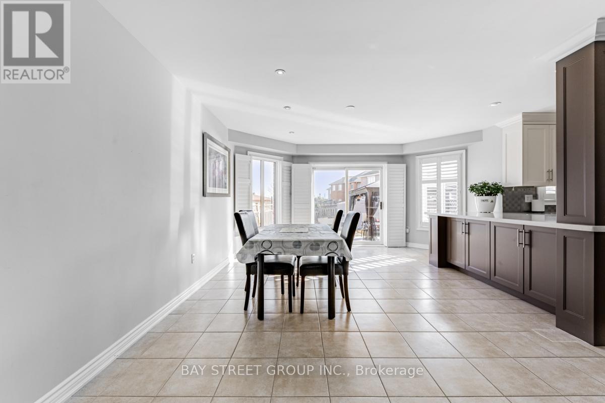 98 Royalpark Way, Vaughan (Elder Mills), Ontario  L4H 1J5 - Photo 8 - N12312656