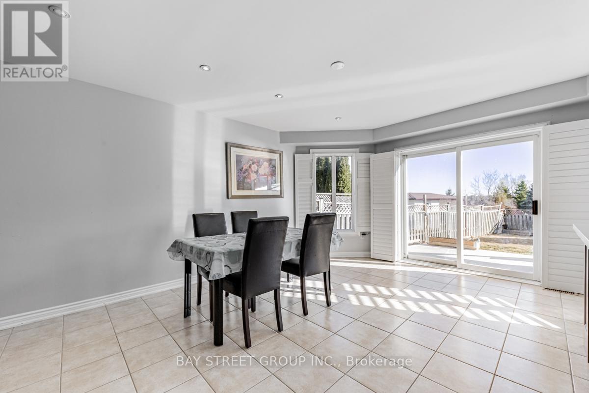 98 Royalpark Way, Vaughan (Elder Mills), Ontario  L4H 1J5 - Photo 9 - N12312656