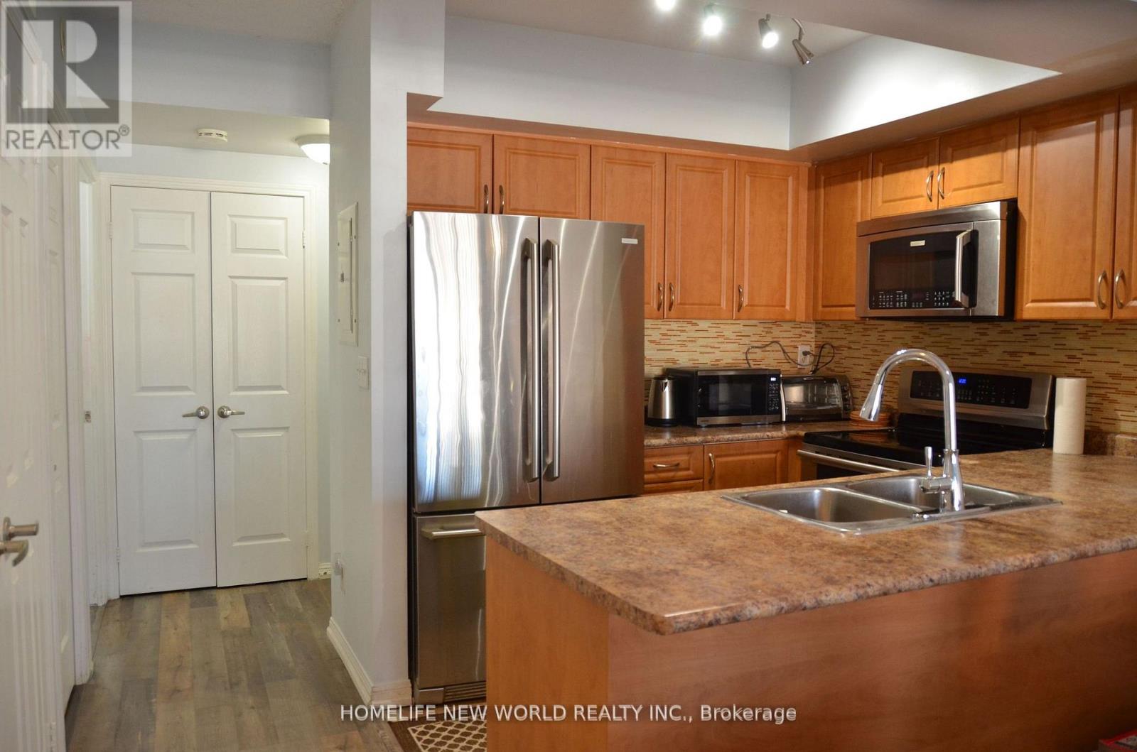 2030 - 3025 Finch Avenue W, Toronto, Ontario  M9M 0A2 - Photo 10 - W12312625