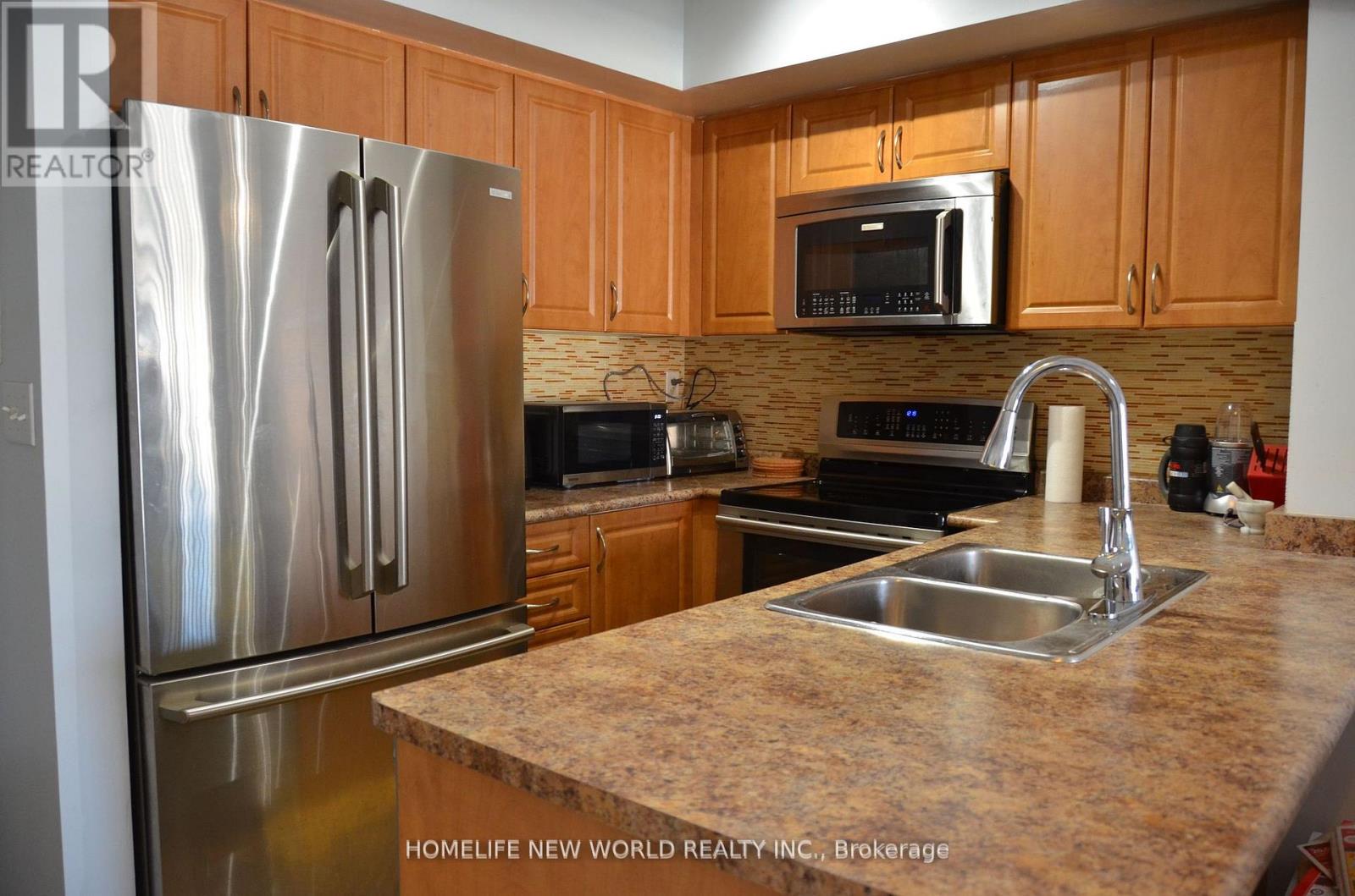 2030 - 3025 Finch Avenue W, Toronto, Ontario  M9M 0A2 - Photo 8 - W12312625
