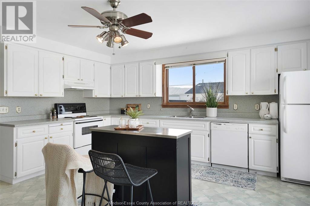 4825 Lakeshore Road 303, Tilbury North, Ontario  N0R 1N0 - Photo 12 - 25018938
