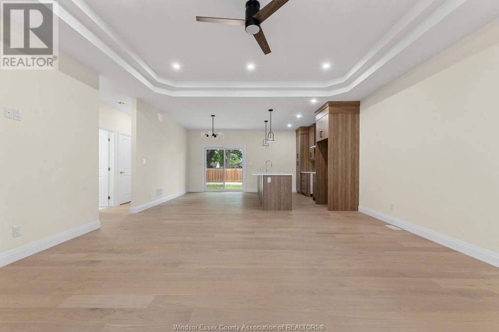 Property at 476 RAILWAY image 3