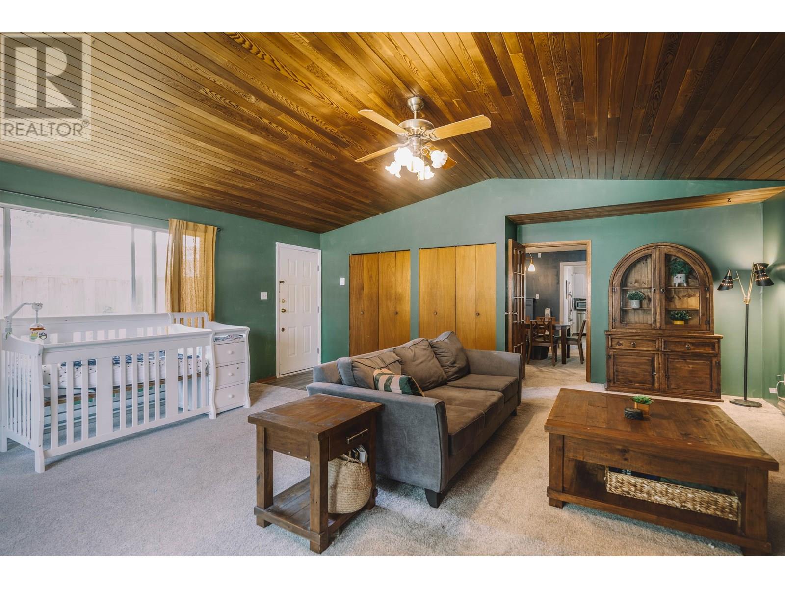 Property at 3320 JERVIS STREET image 3