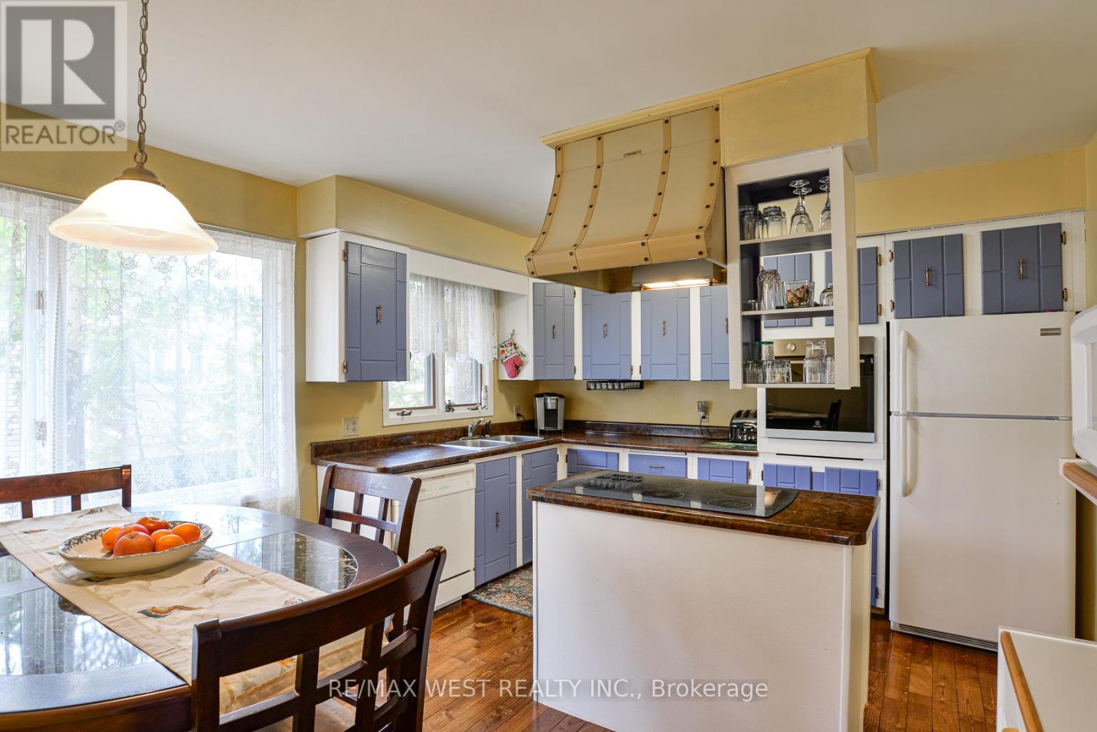 Property at 640 DAVID STREET image 4
