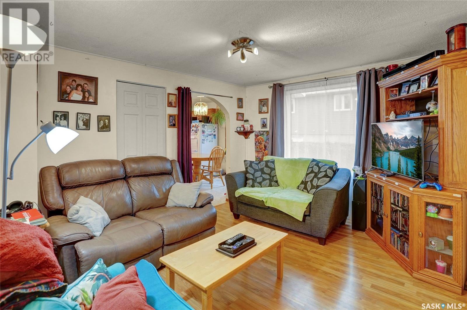 41 Main Street, Tuxford, Saskatchewan  S0H 4C0 - Photo 12 - SK013983