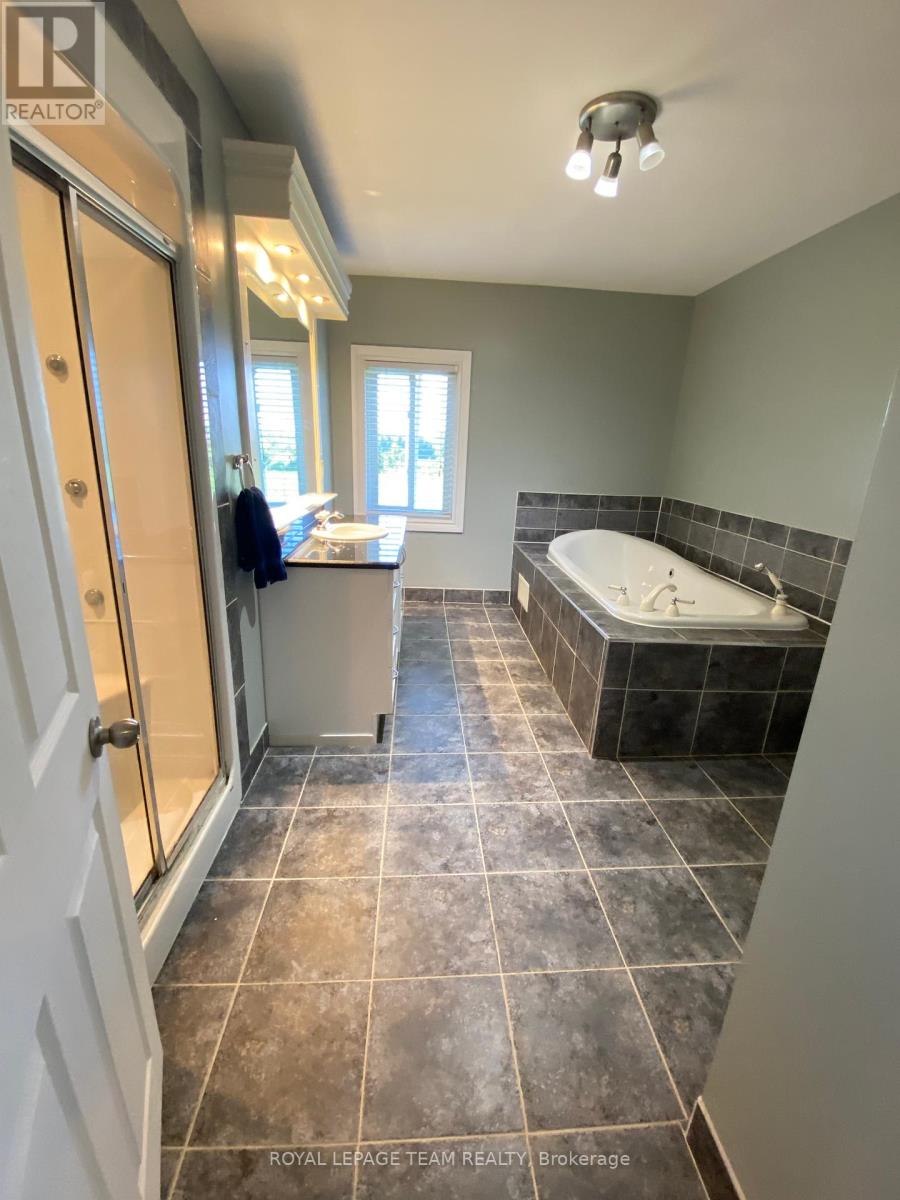 7904 Bank Street S, Ottawa, Ontario K0A 2P0 - Photo 13 - X12304091