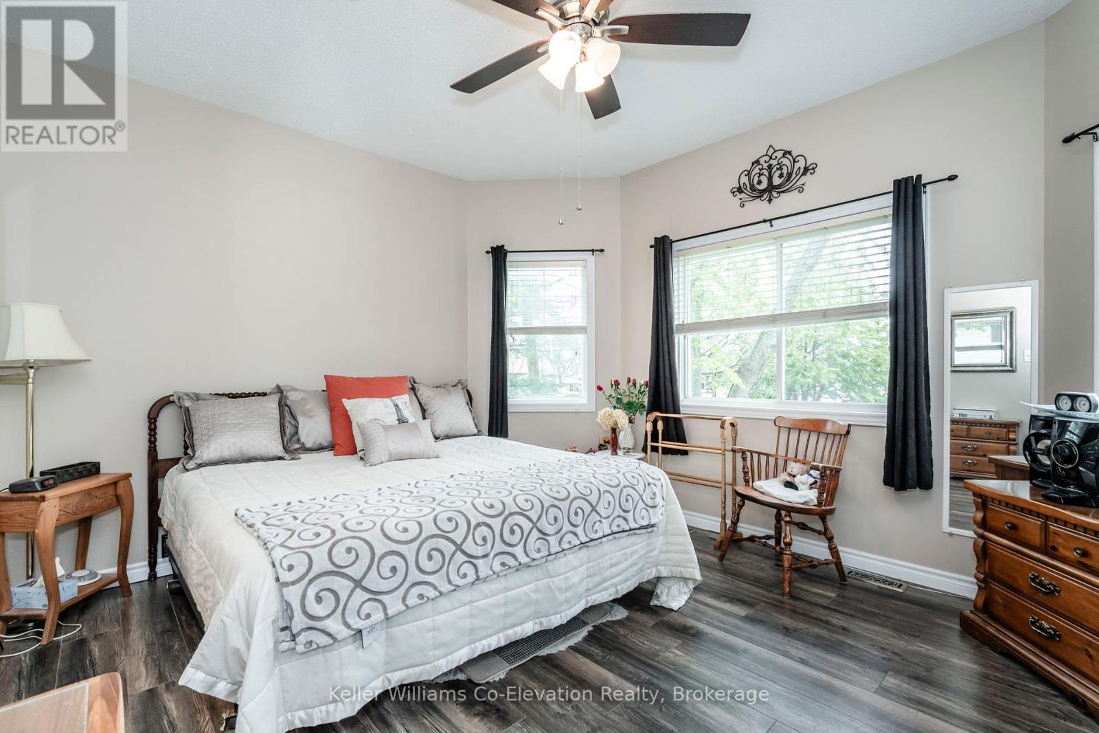 33 Allsop Crescent, Barrie, Ontario  L4N 8T7 - Photo 10 - S12312854