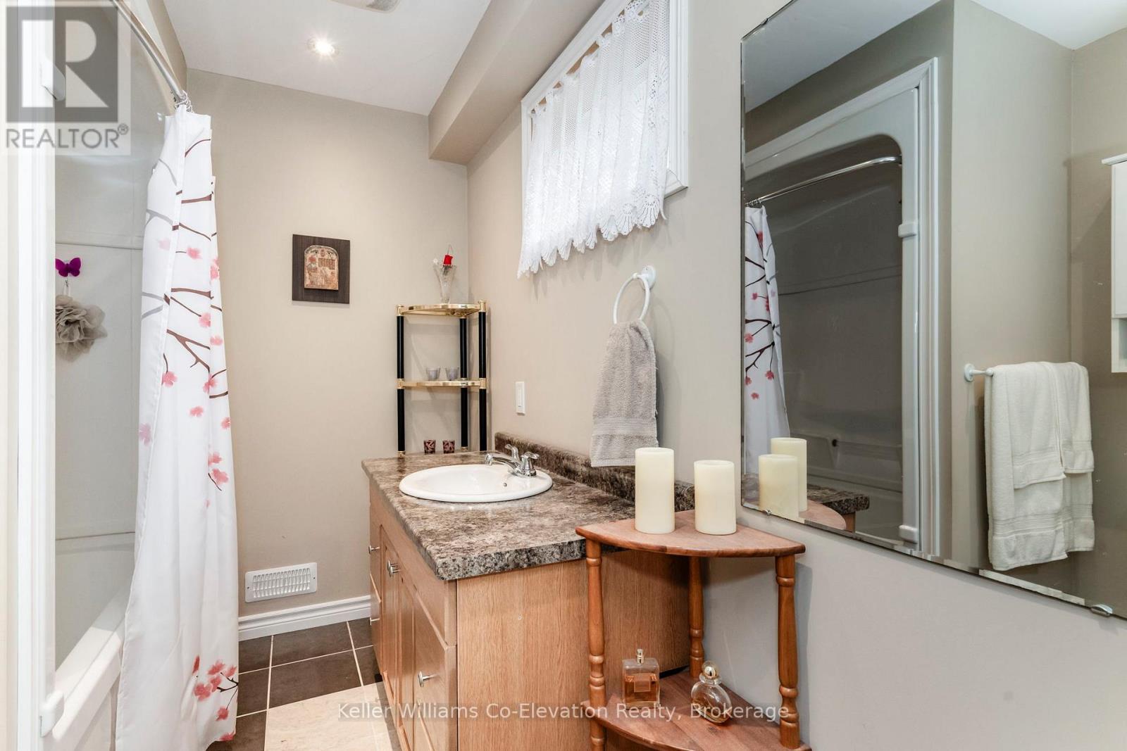 33 Allsop Crescent, Barrie, Ontario  L4N 8T7 - Photo 19 - S12312854