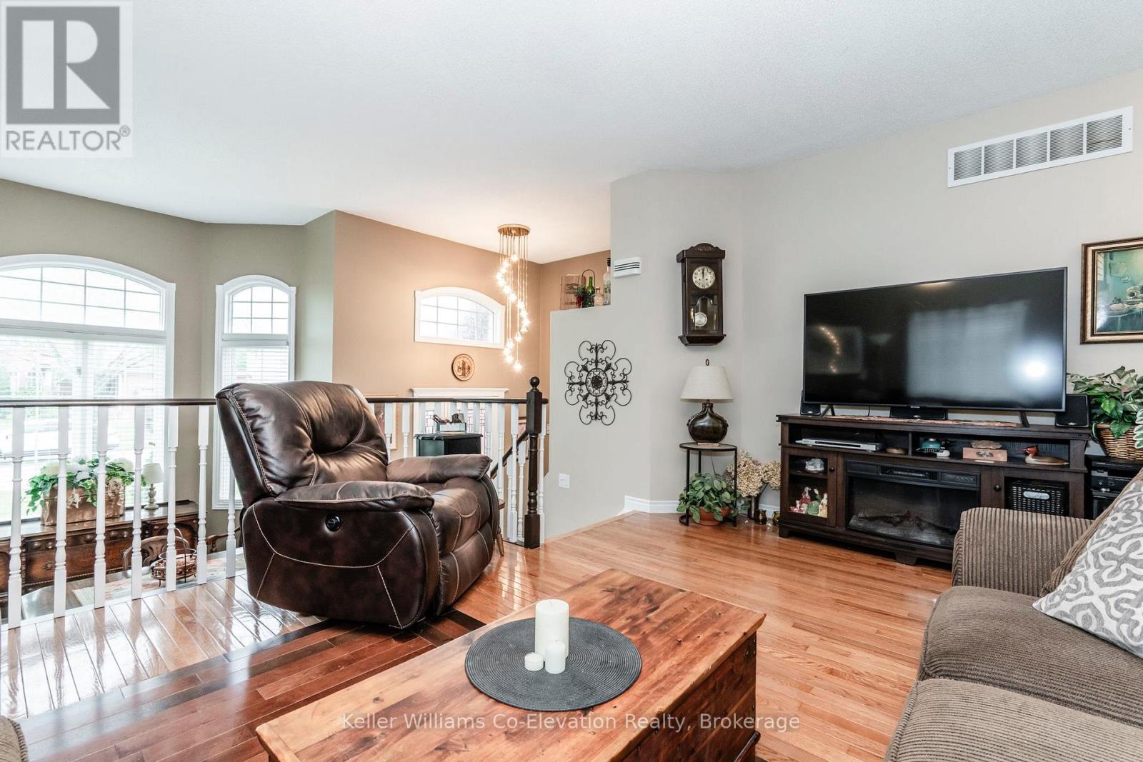 33 Allsop Crescent, Barrie, Ontario  L4N 8T7 - Photo 5 - S12312854