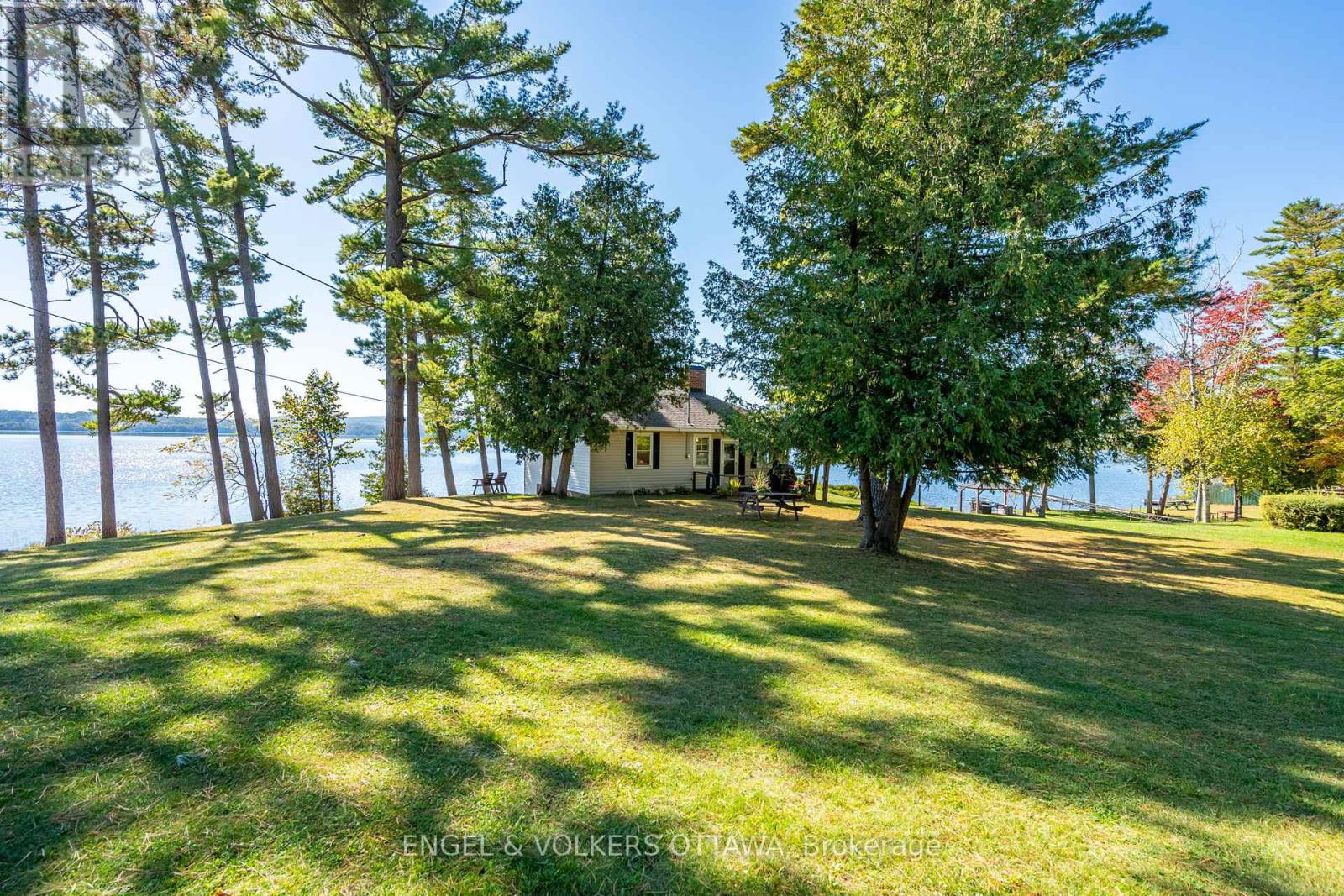 5349 Calabogie Road, Greater Madawaska, Ontario  K0J 1H0 - Photo 4 - X12312826