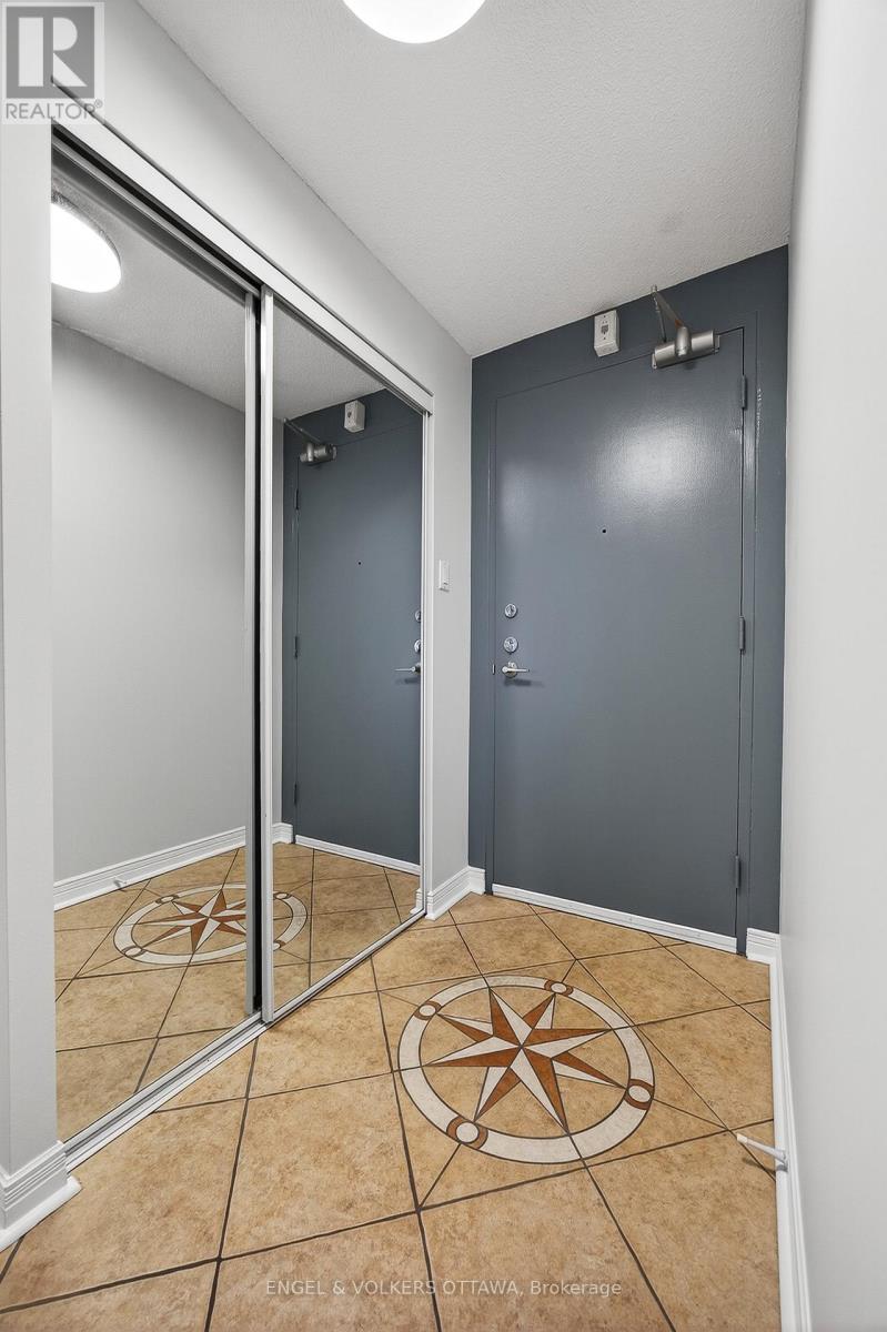 1006 - 1100 Ambleside Drive, Ottawa, Ontario  K2B 8G6 - Photo 3 - X12312891