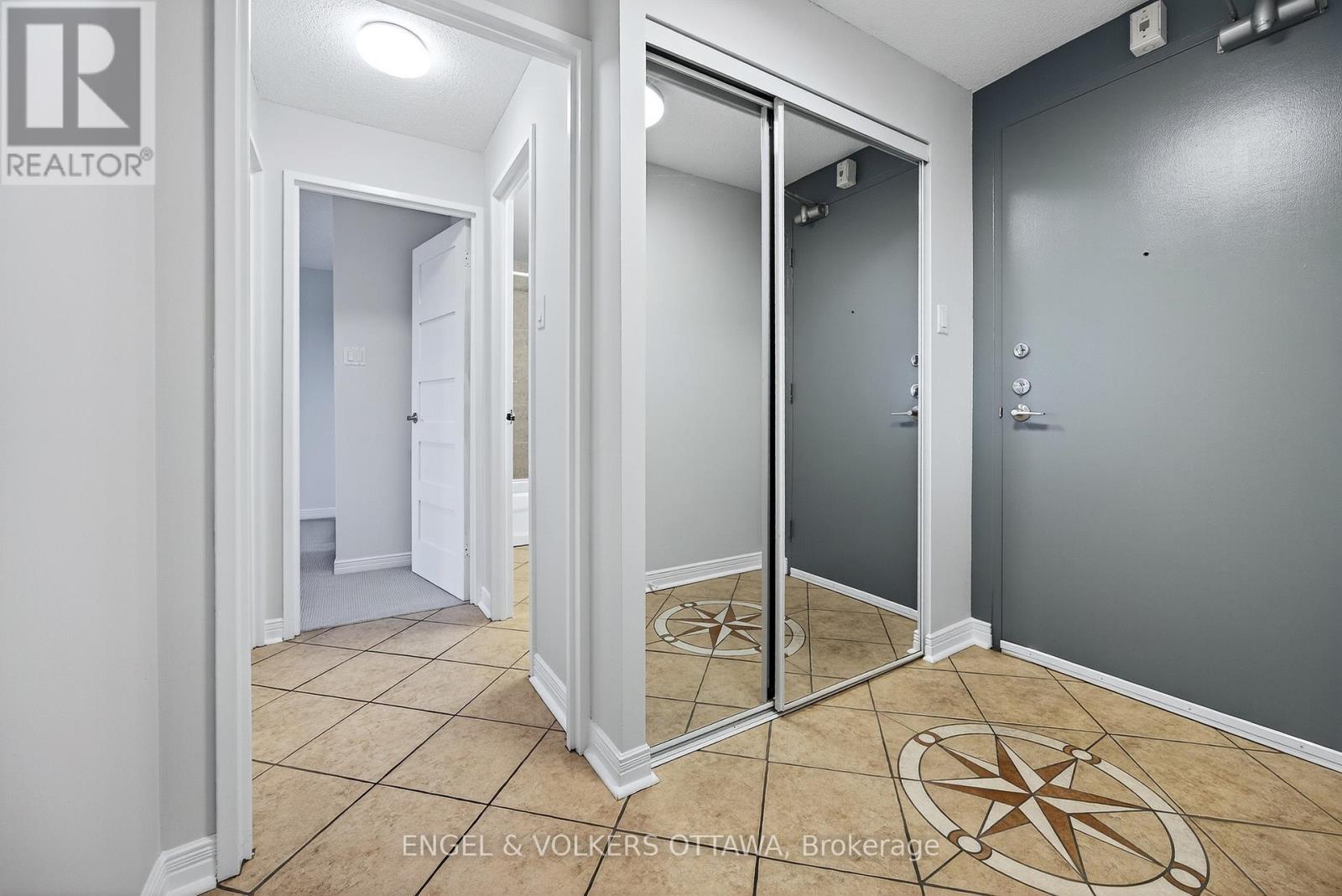 1006 - 1100 Ambleside Drive, Ottawa, Ontario  K2B 8G6 - Photo 5 - X12312891