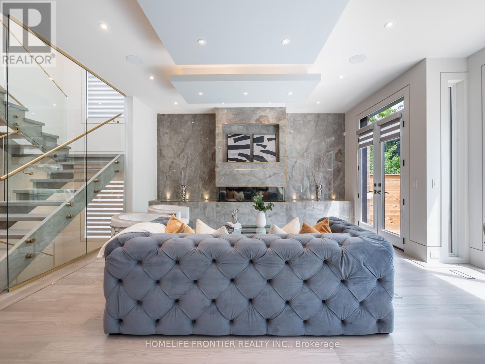 49 Abitibi Avenue, Toronto, Ontario  M2M 2V3 - Photo 6 - C12312784