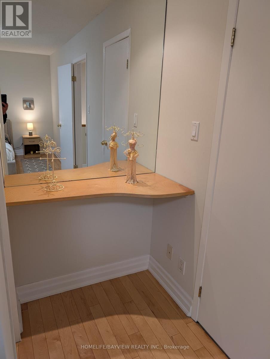 18 - 18 Oaken Gate Way, Toronto, Ontario  M2P 2A1 - Photo 35 - C12312785